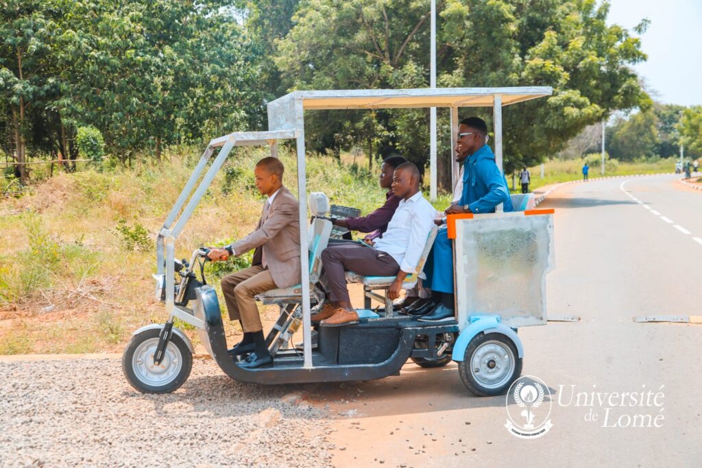 Mobilité verte : Le Togo innove avec un tricycle électrique « local »