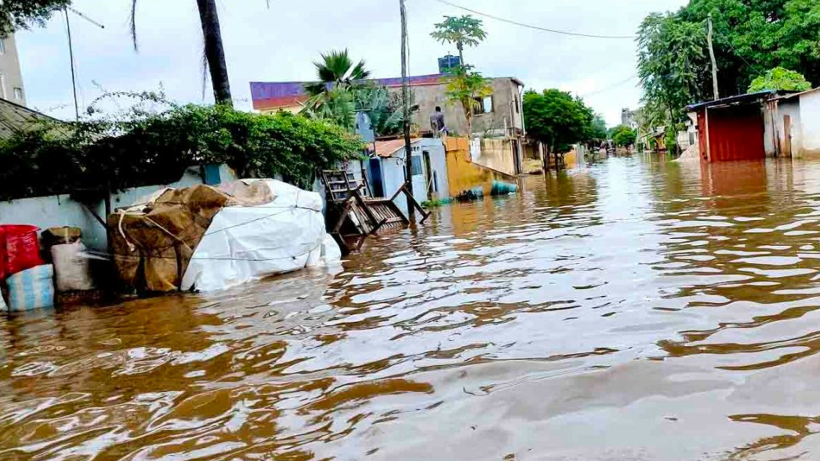 Drame : un habitant meurt emporté par les inondations à Agbozokpédji