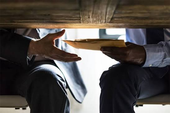 Victime ou témoin de racket ? Voici comment signaler les faits au 1014